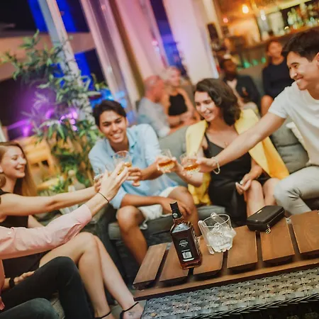 Ground Garden & Pool View Spacious At Caesar &