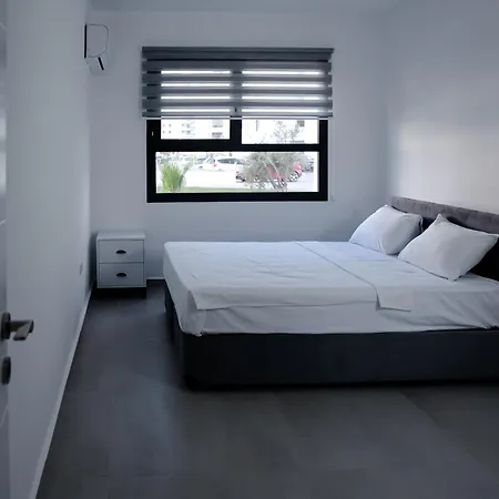 Ground Garden & Pool View Spacious At Caesar &