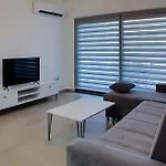 Ground Garden & Pool View Spacious At Caesar & Apartament *