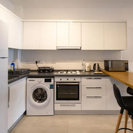Ground Garden & Pool View Spacious At Caesar & Apartment Famagusta (Northern Cyprus)