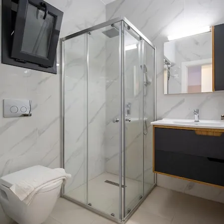 Lägenhet Ground Garden & Pool View Spacious At Caesar & Famagusta (Northern Cyprus)