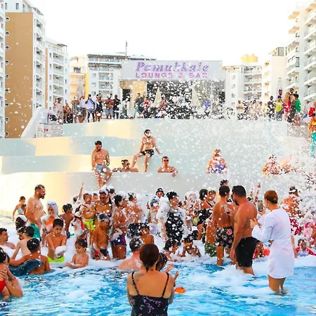 Ground Garden & Pool View Spacious At Caesar & Διαμέρισμα
