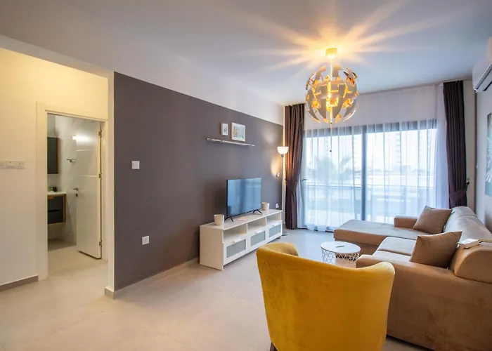 Ground Garden & Pool View Spacious At Caesar & Famagusta (Northern Cyprus)