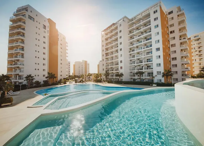 Ground Garden & Pool View Spacious At Caesar & Famagusta (Northern Cyprus)