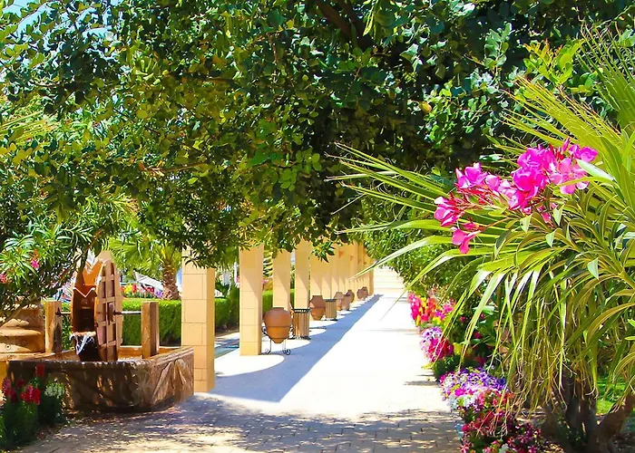 Ground Garden & Pool View Spacious At Caesar &