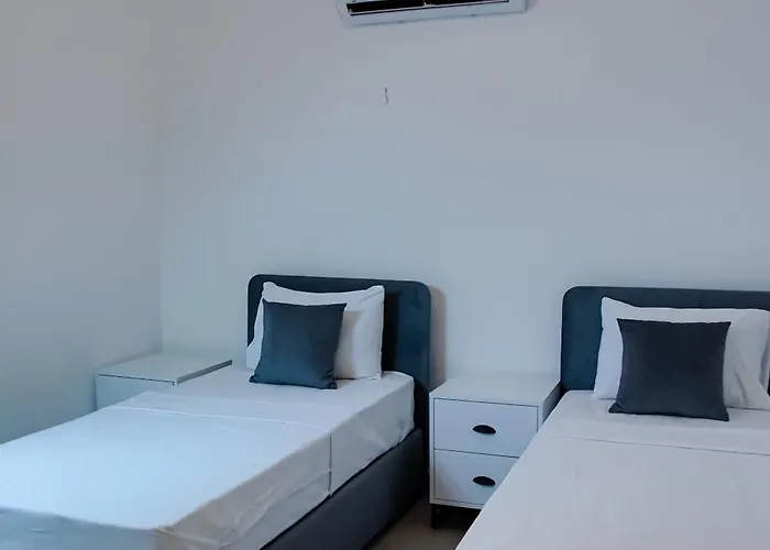 Ground Garden & Pool View Spacious At Caesar &